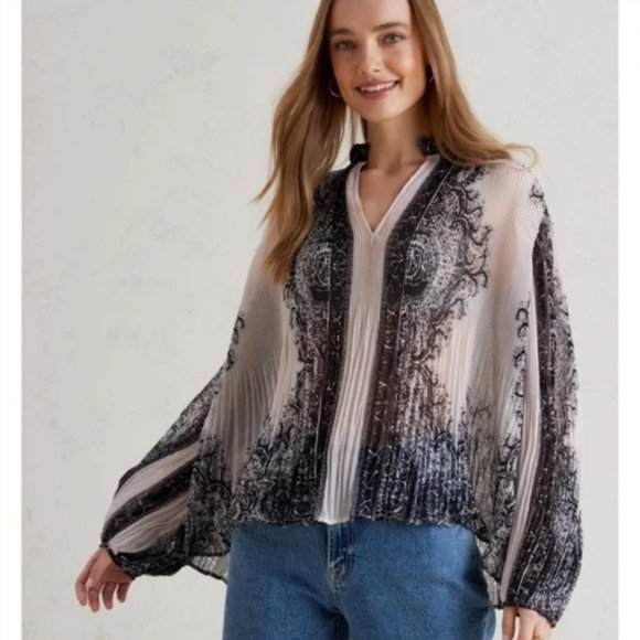 Anthropologie Forever That Girl Cream and Black Pleated Peasant Blouse - Picture 1 of 10